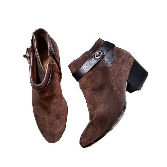 Coach Patricia Fatigue Chestnut Suede Ankle Bootie 6 Boots Turn Lock - Picture 2 of 13